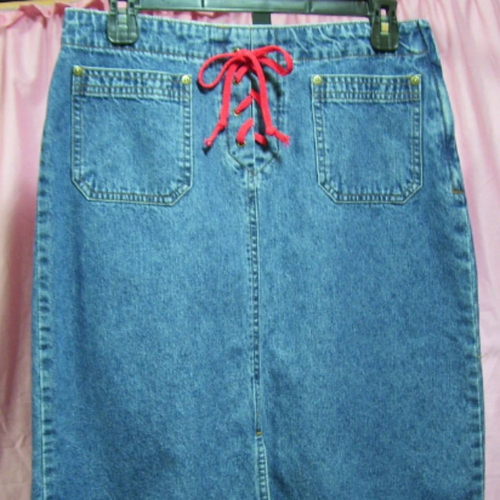 Covington Blue Denim Skirt Size 10